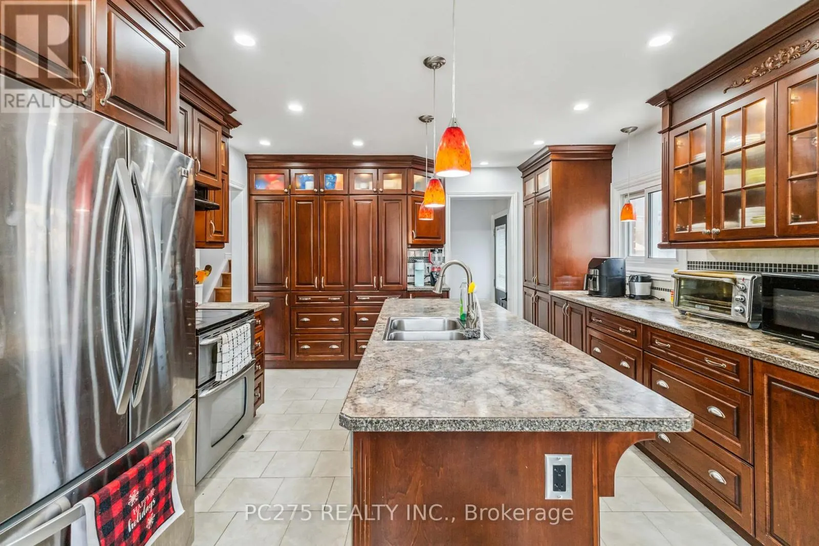 221 ADMIRAL DRIVE