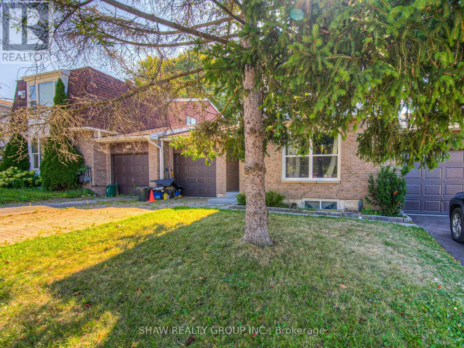 61 HILLBROOK CRESCENT