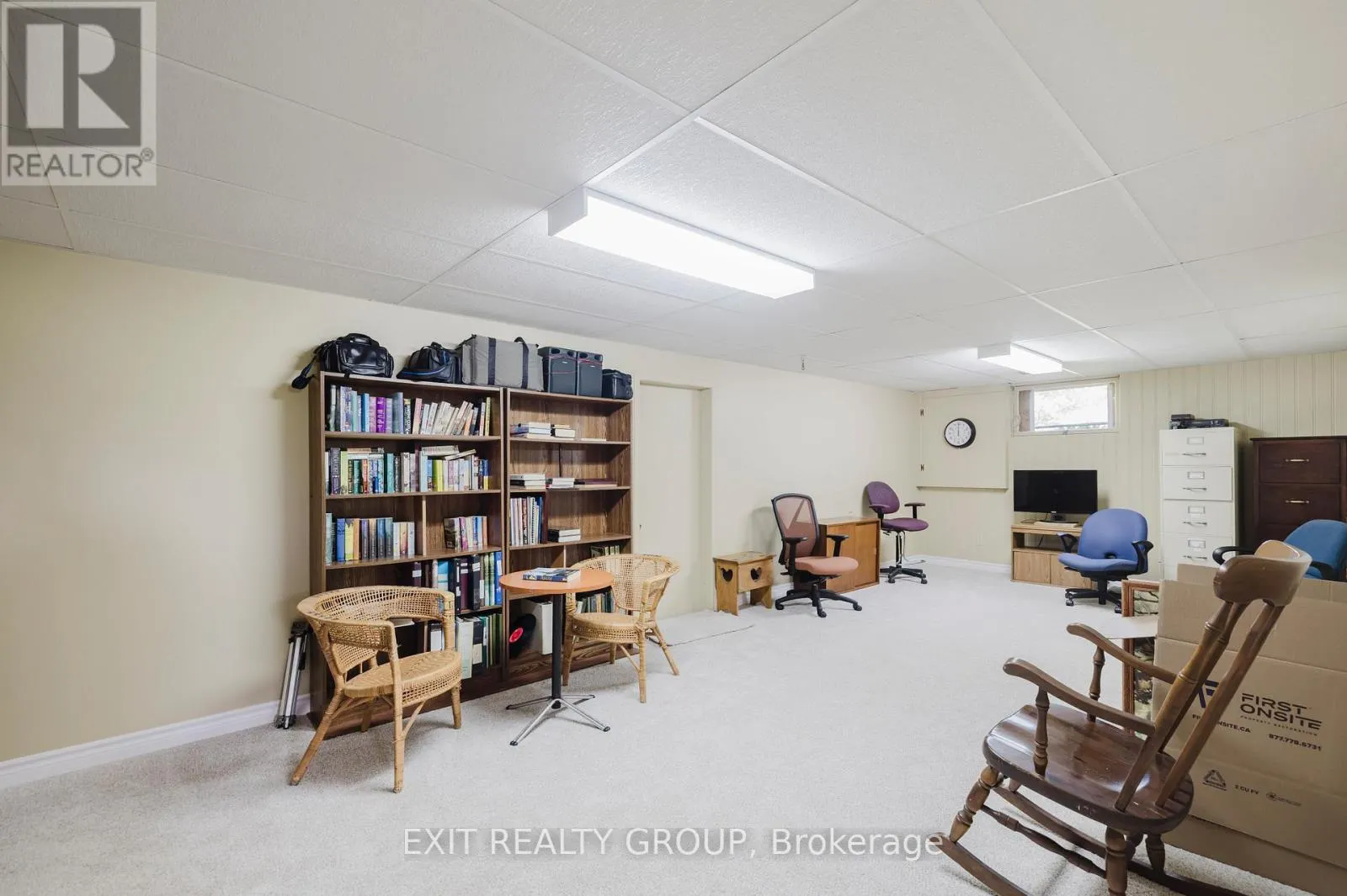 152 CHATTERTON VALLEY CRESCENT