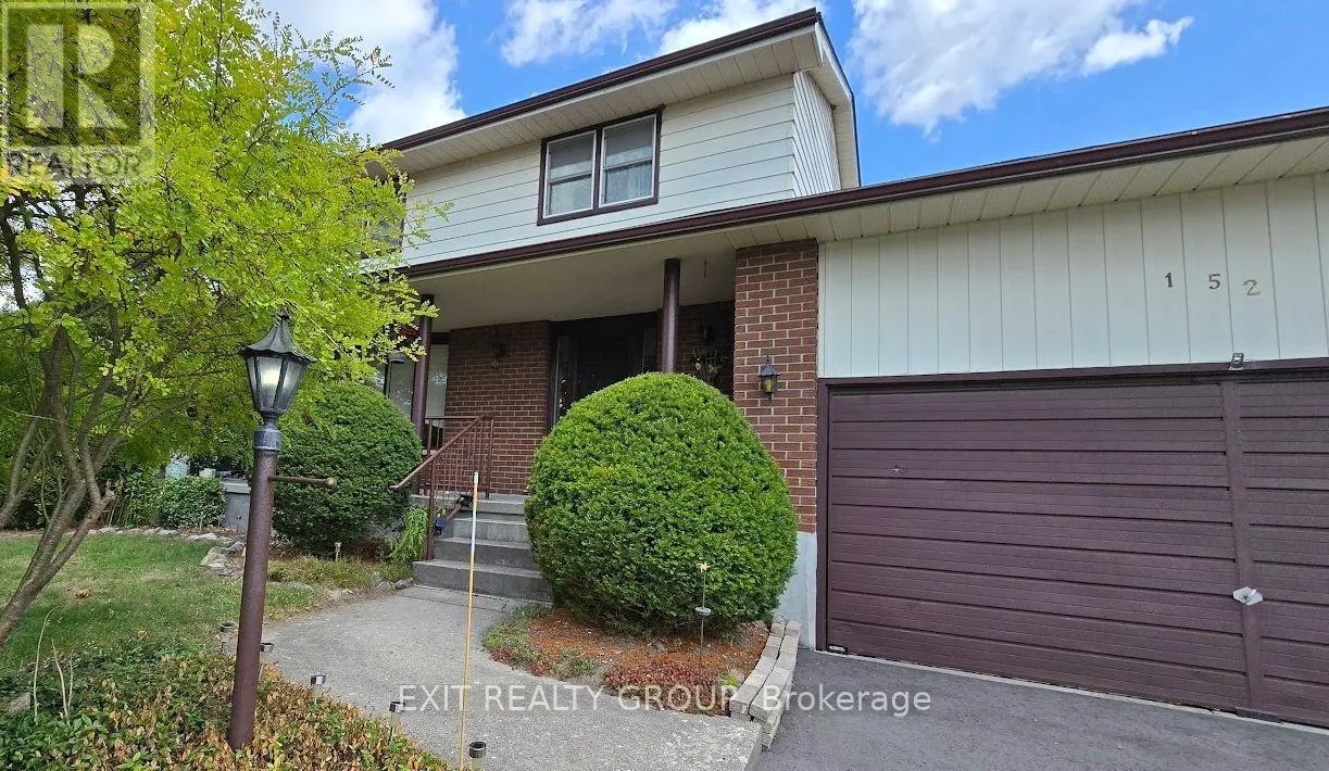 152 CHATTERTON VALLEY CRESCENT