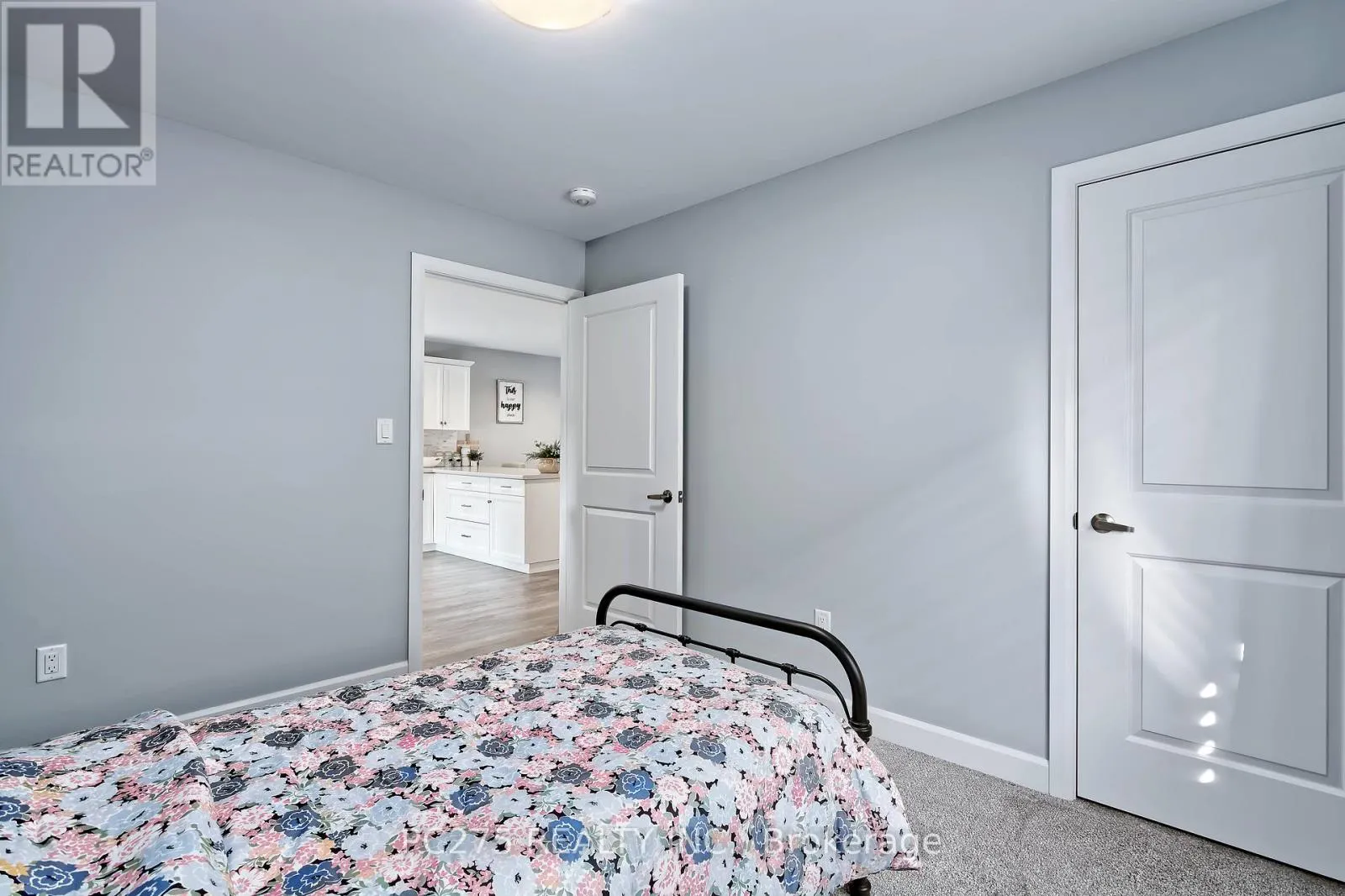 133 MOONSTONE CRESCENT