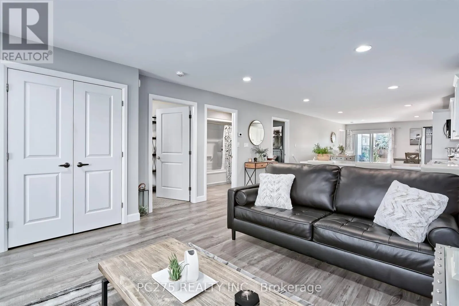 133 MOONSTONE CRESCENT
