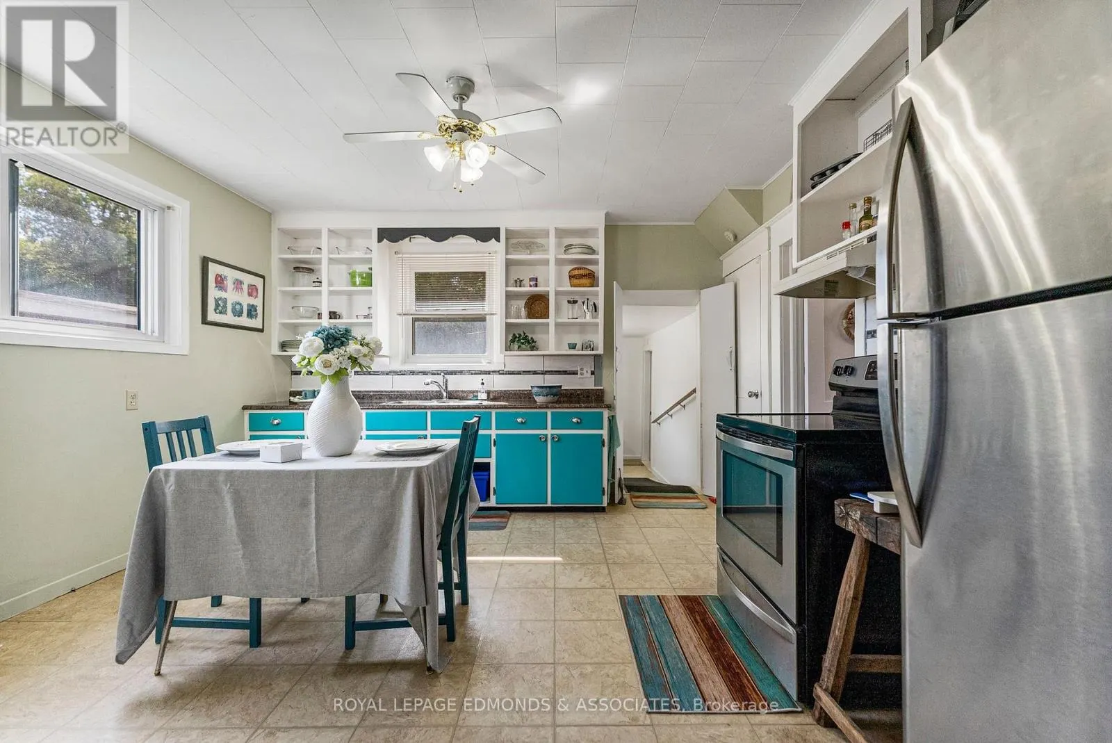 916 PEMBROKE STREET W