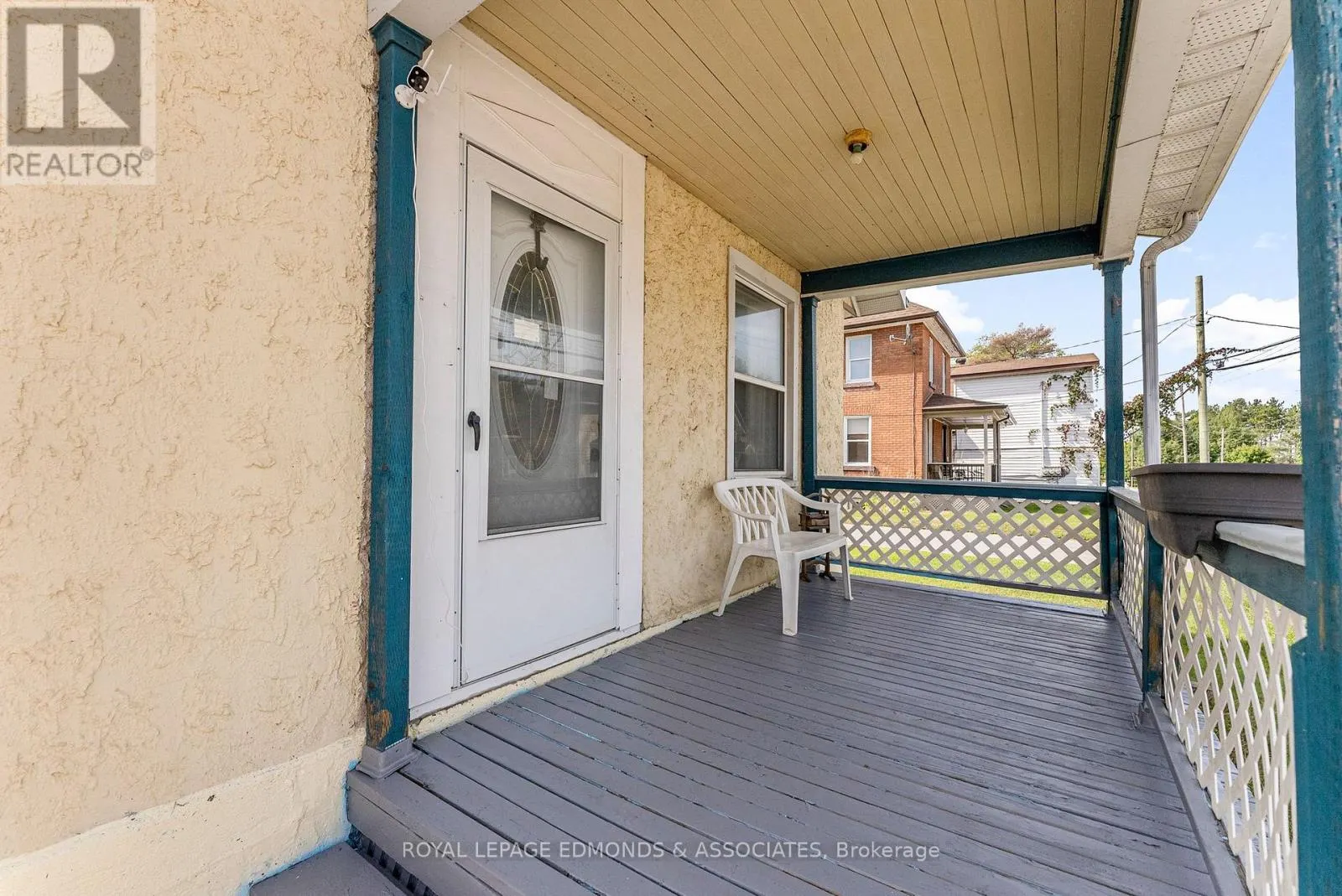 916 PEMBROKE STREET W