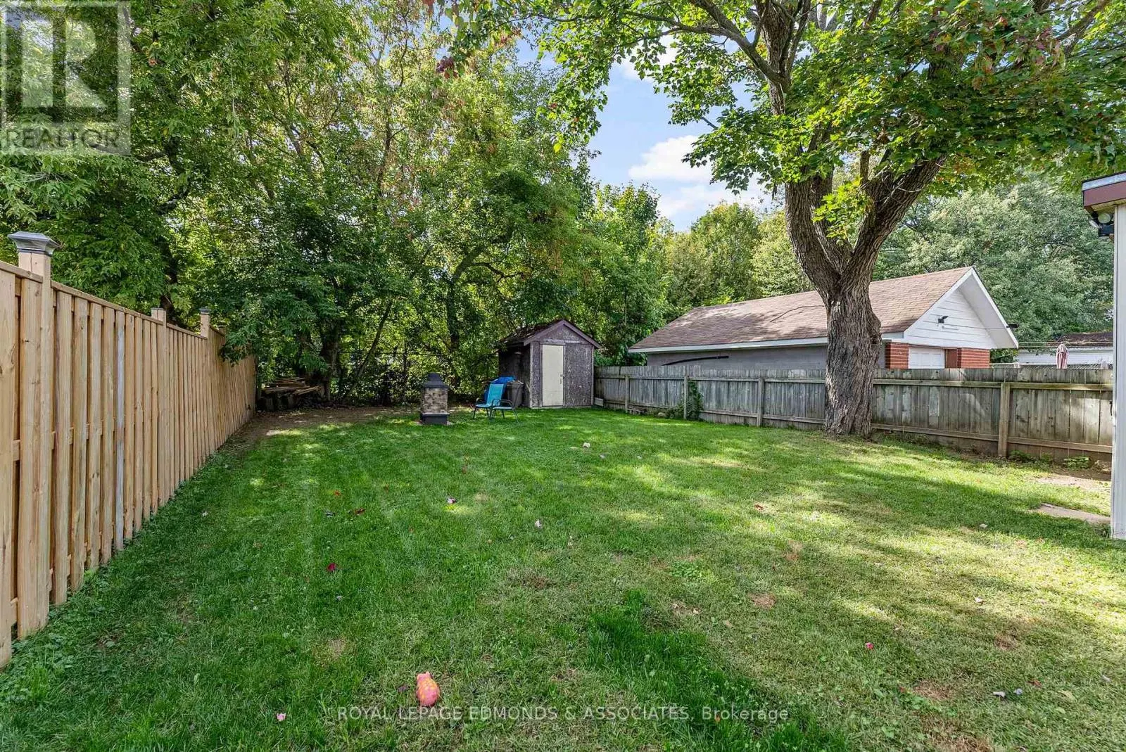 916 PEMBROKE STREET W