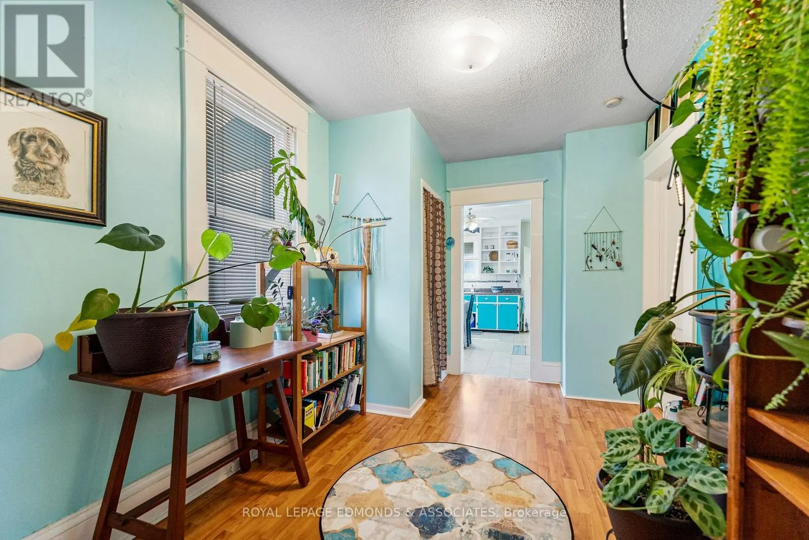 916 PEMBROKE STREET W