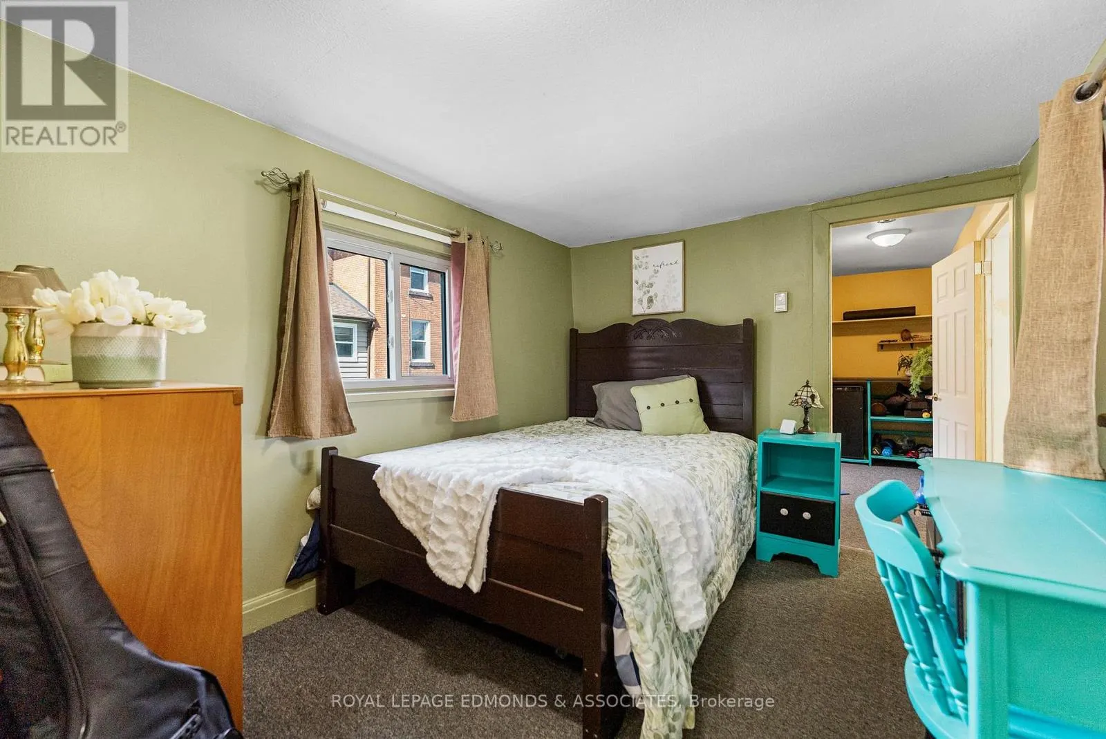 916 PEMBROKE STREET W
