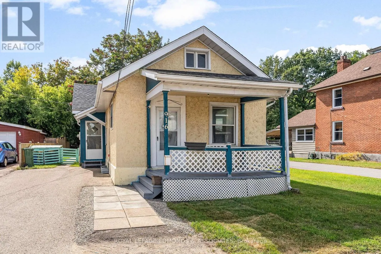 916 PEMBROKE STREET W