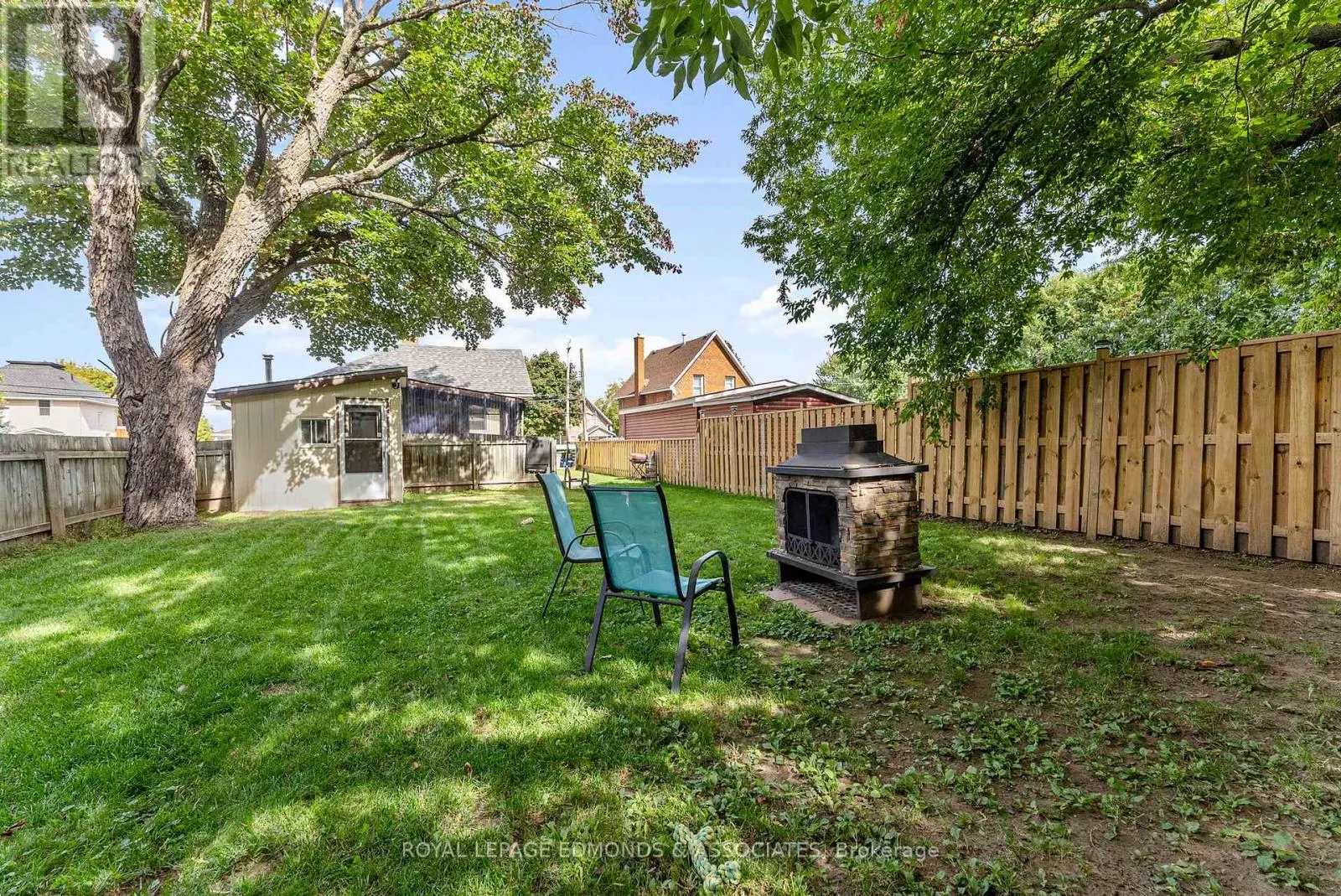 916 PEMBROKE STREET W