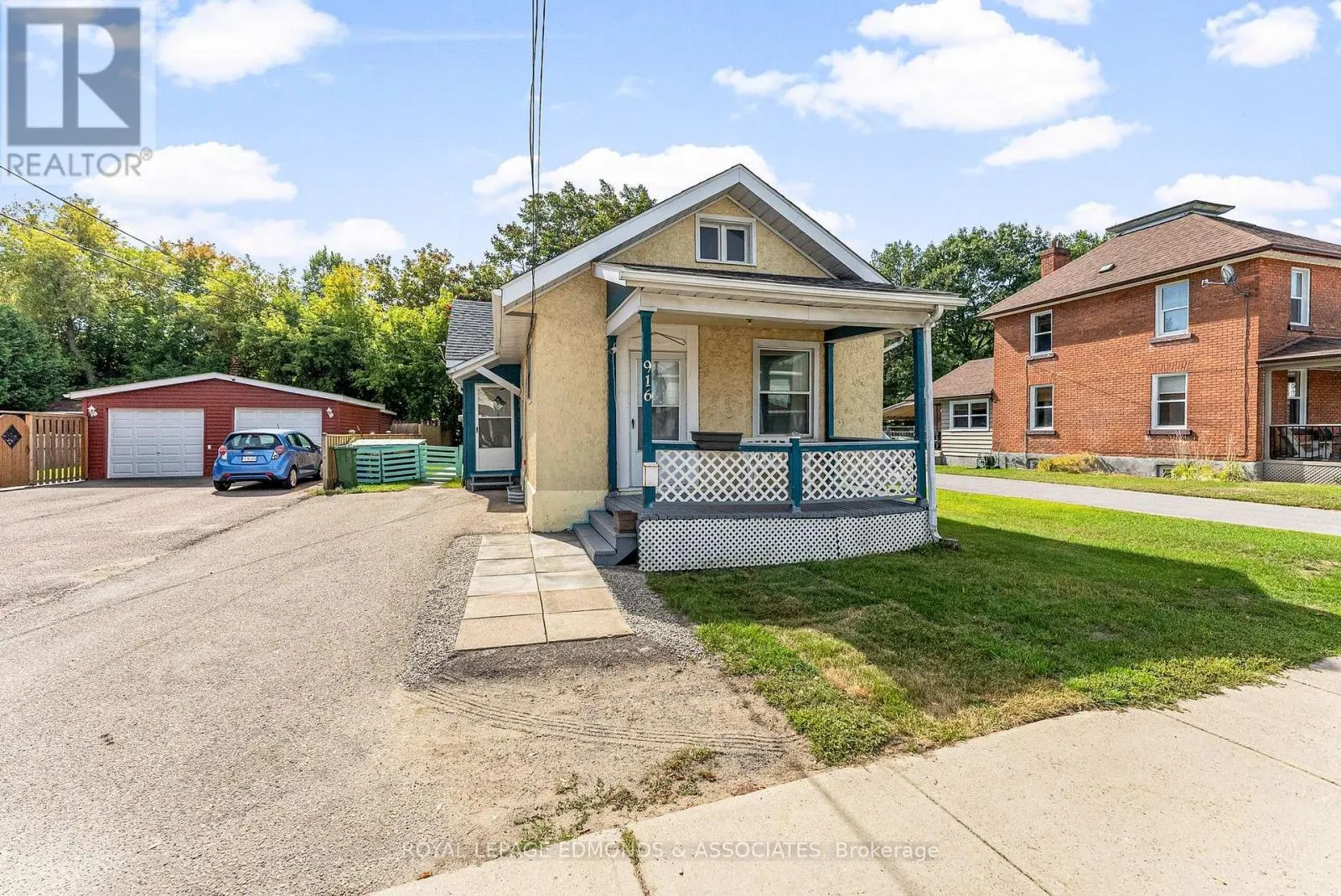 916 PEMBROKE STREET W