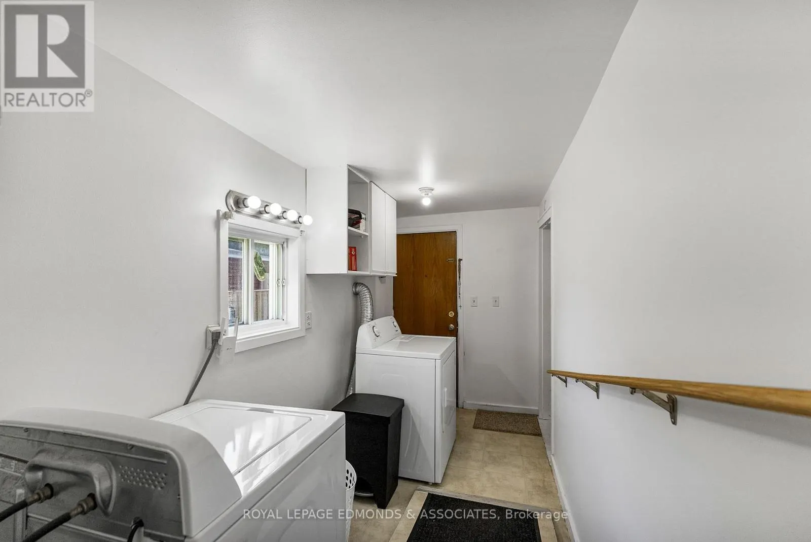 916 PEMBROKE STREET W