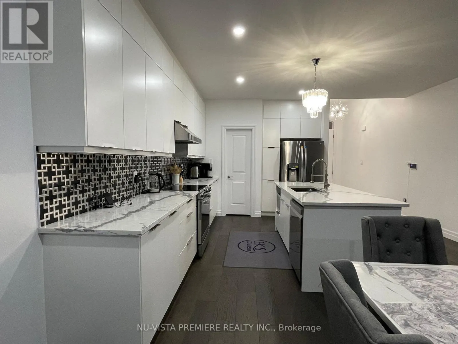 38 BROOKLAWN DRIVE