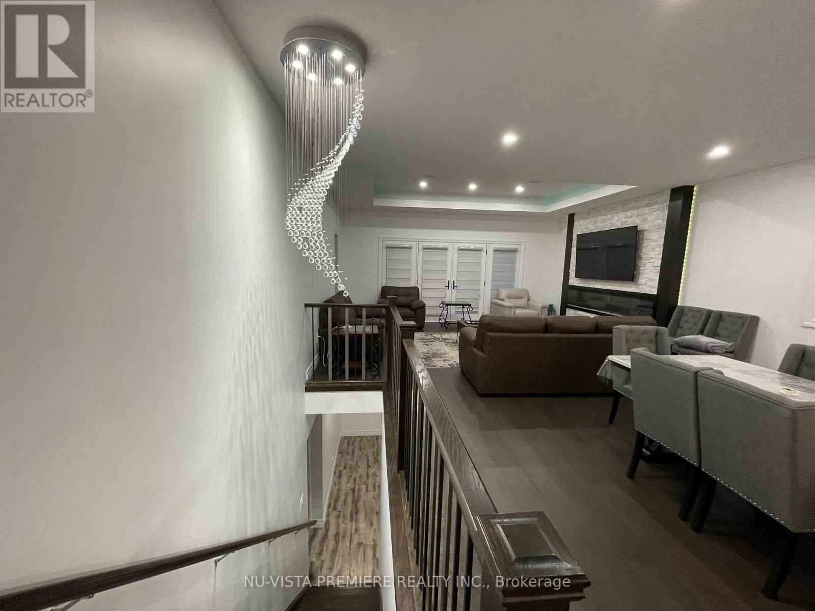 38 BROOKLAWN DRIVE