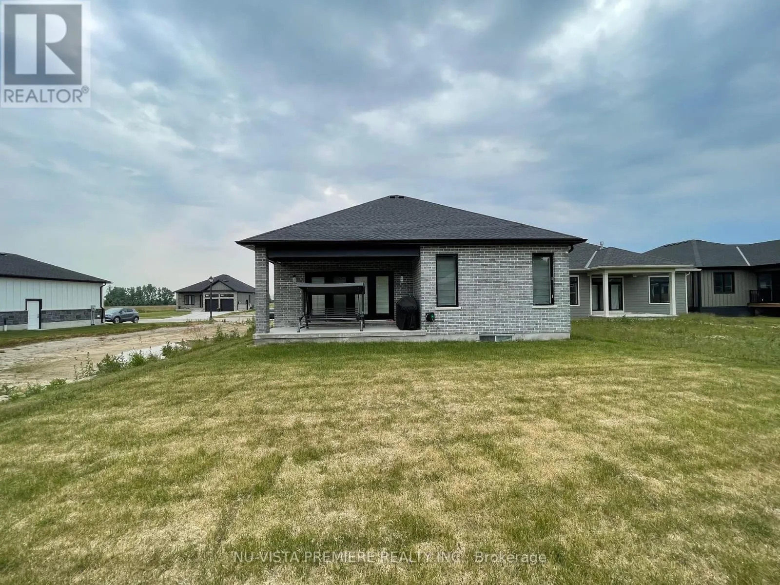 38 BROOKLAWN DRIVE