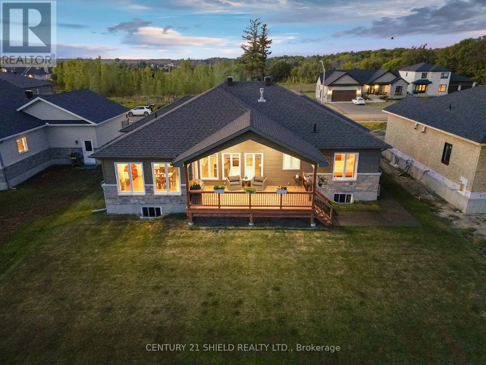 29 WHITETAIL AVENUE