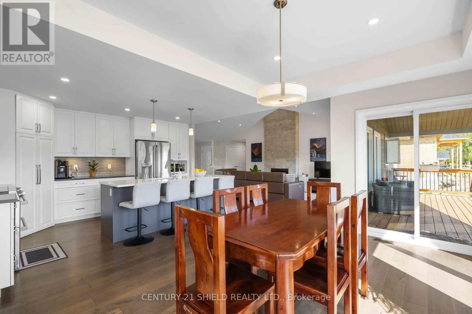 29 WHITETAIL AVENUE
