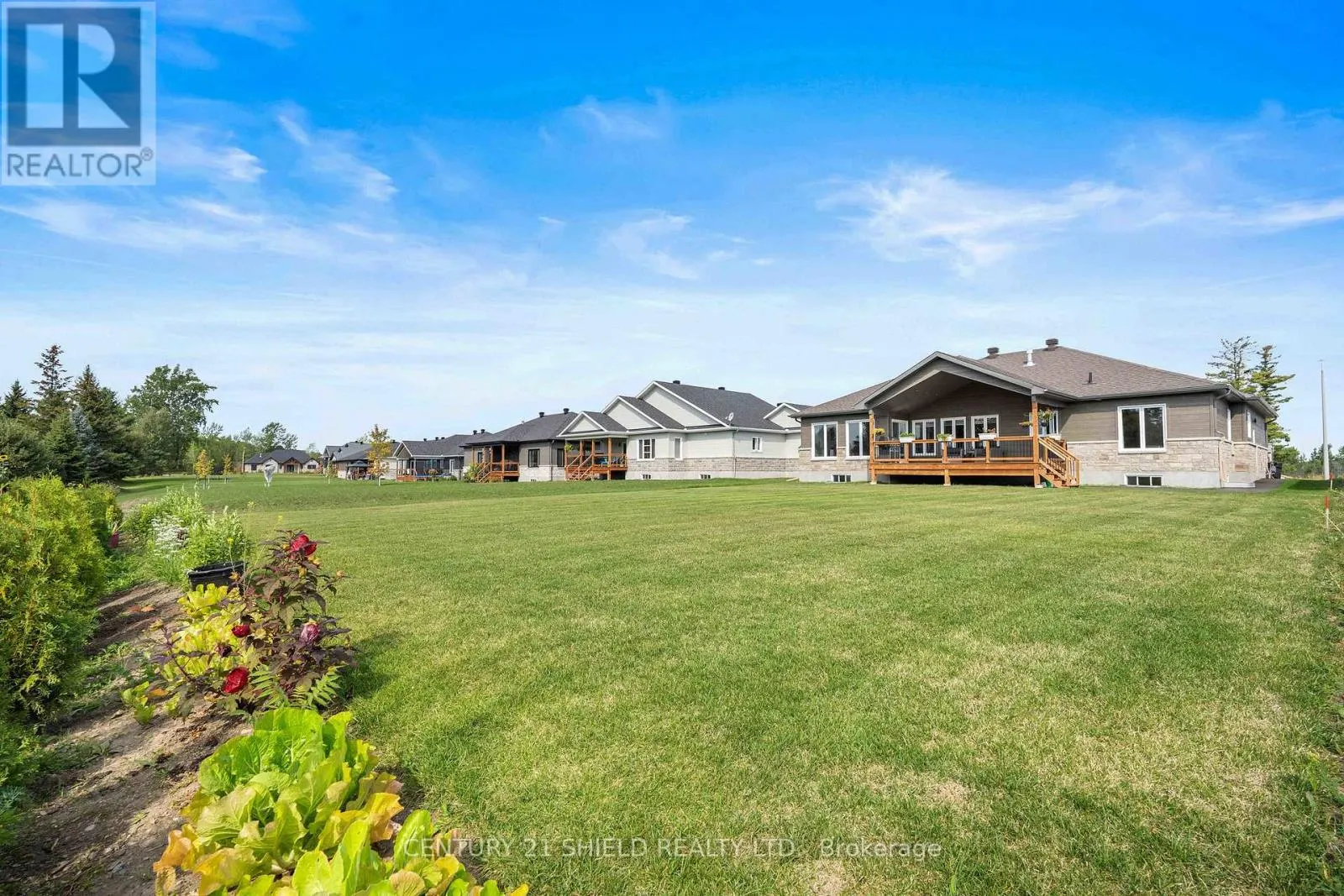 29 WHITETAIL AVENUE