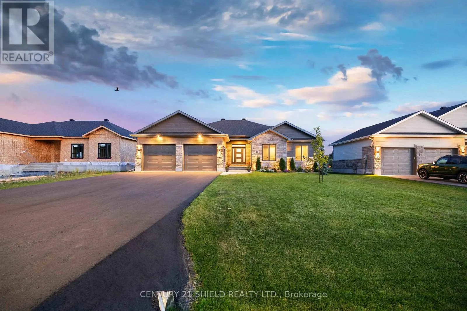 29 WHITETAIL AVENUE