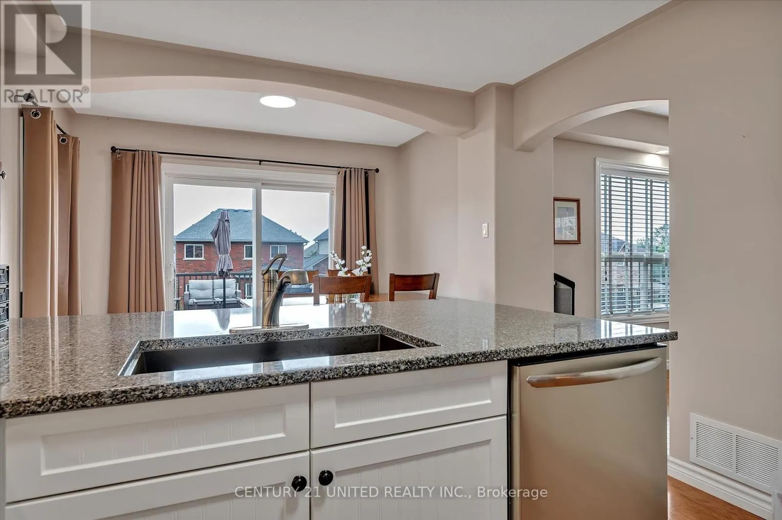 213 FARRIER CRESCENT