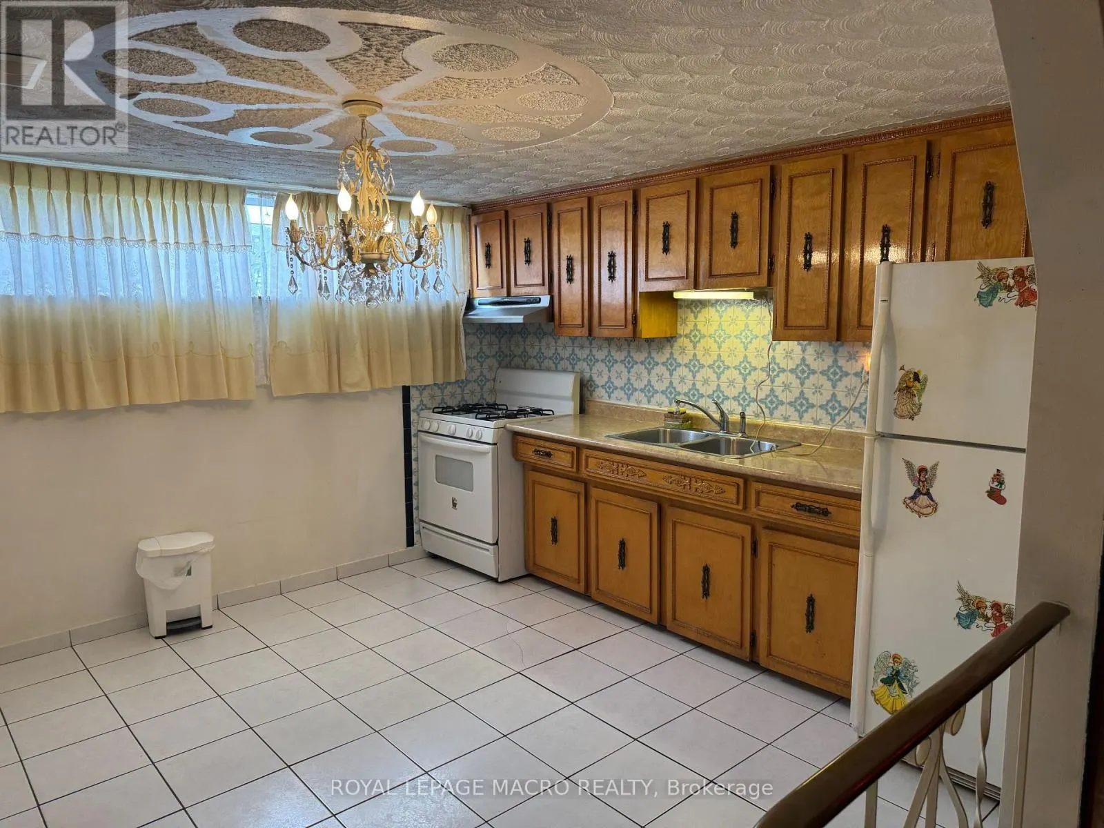 31 ADAIR AVENUE N