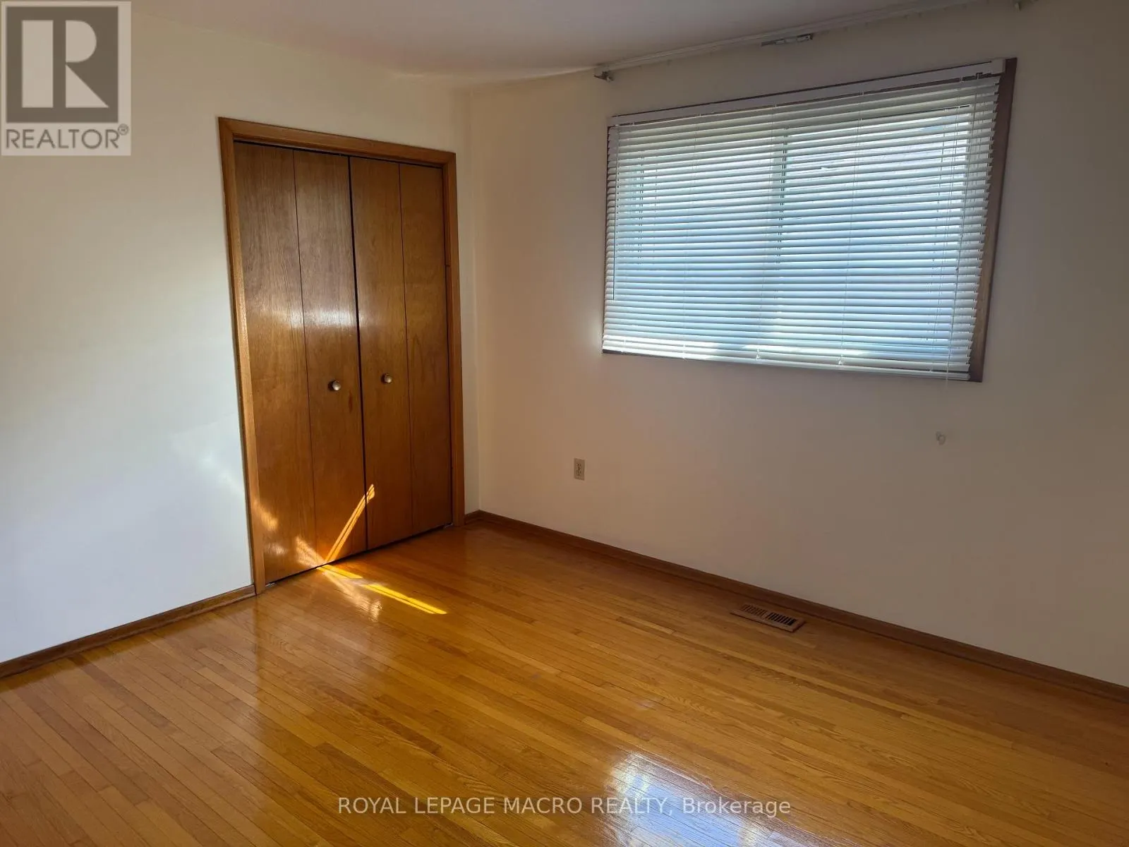 31 ADAIR AVENUE N