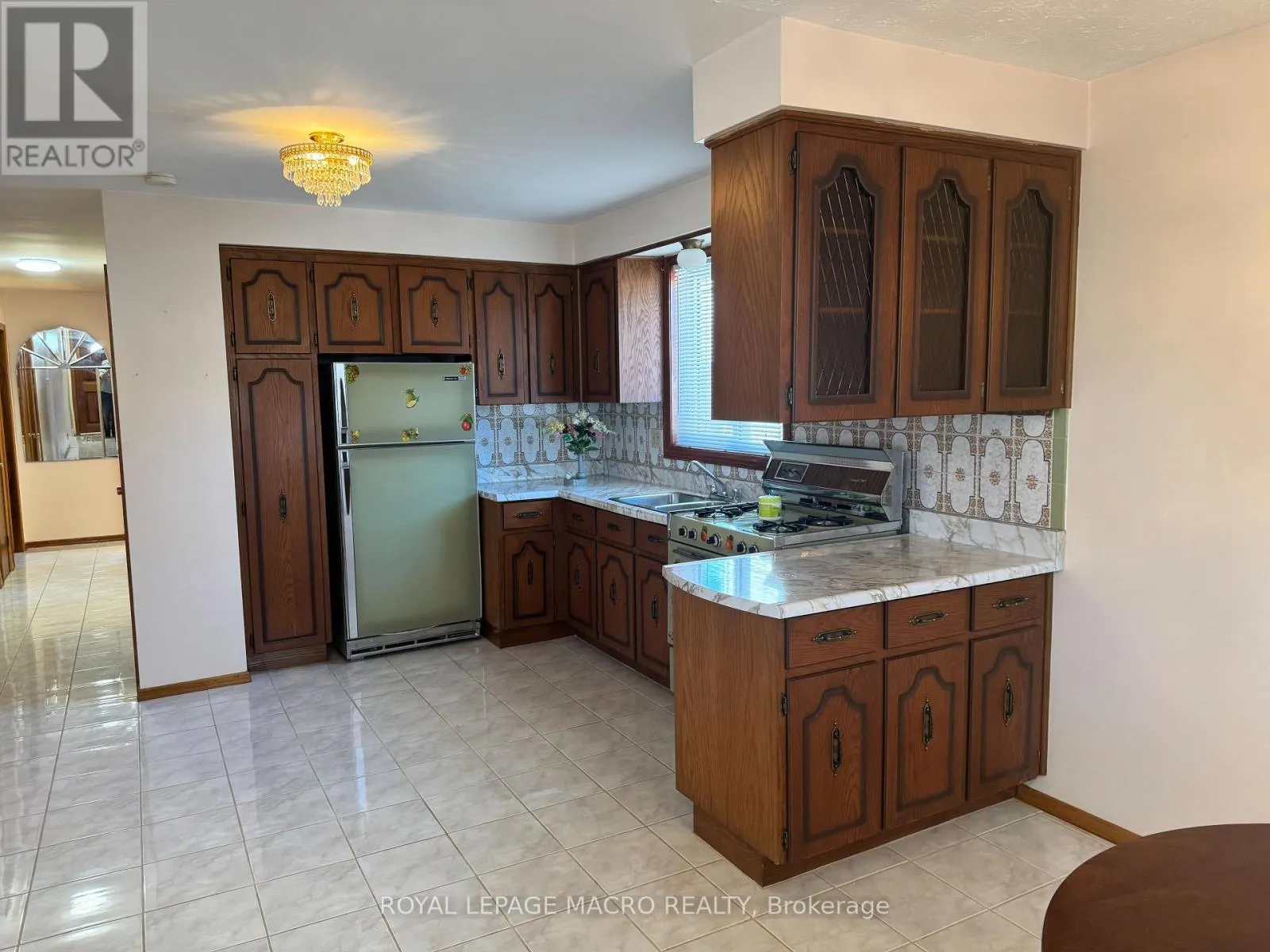 31 ADAIR AVENUE N