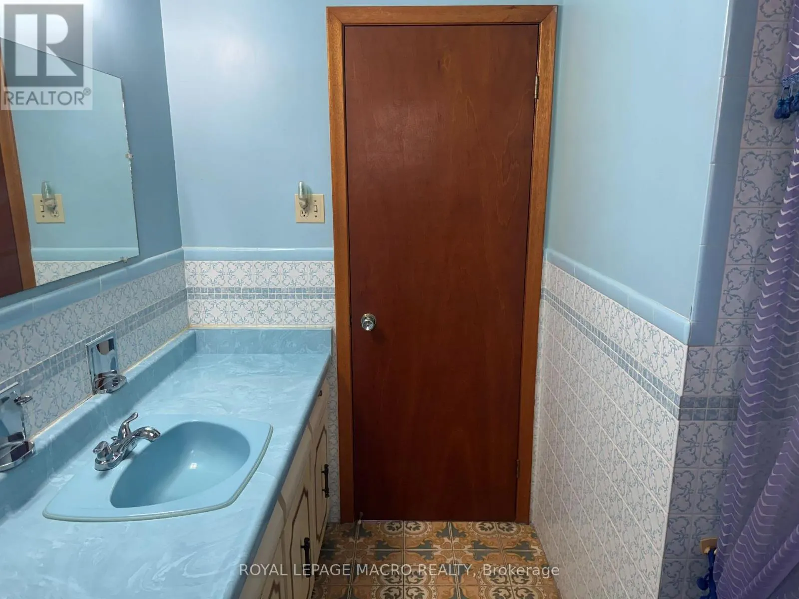31 ADAIR AVENUE N