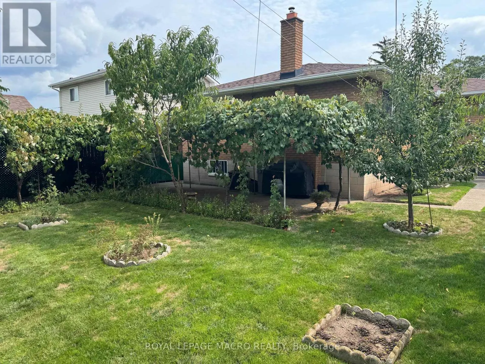 31 ADAIR AVENUE N