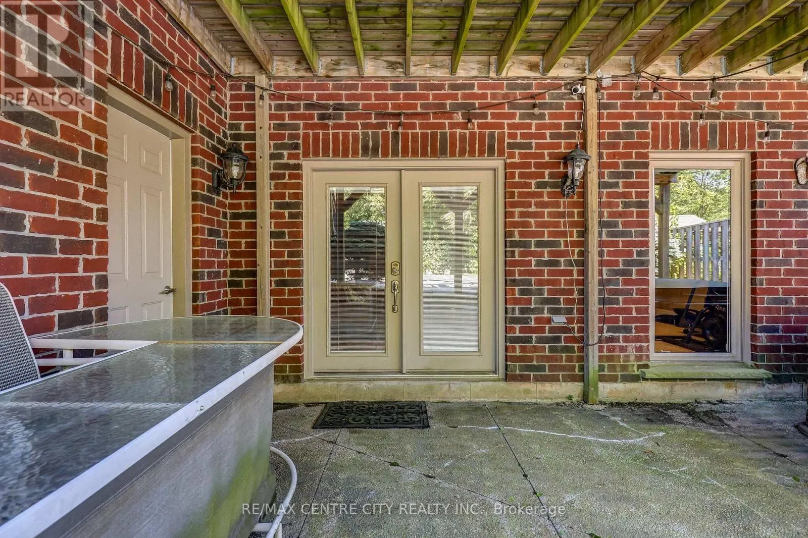 1 MCGREGOR COURT