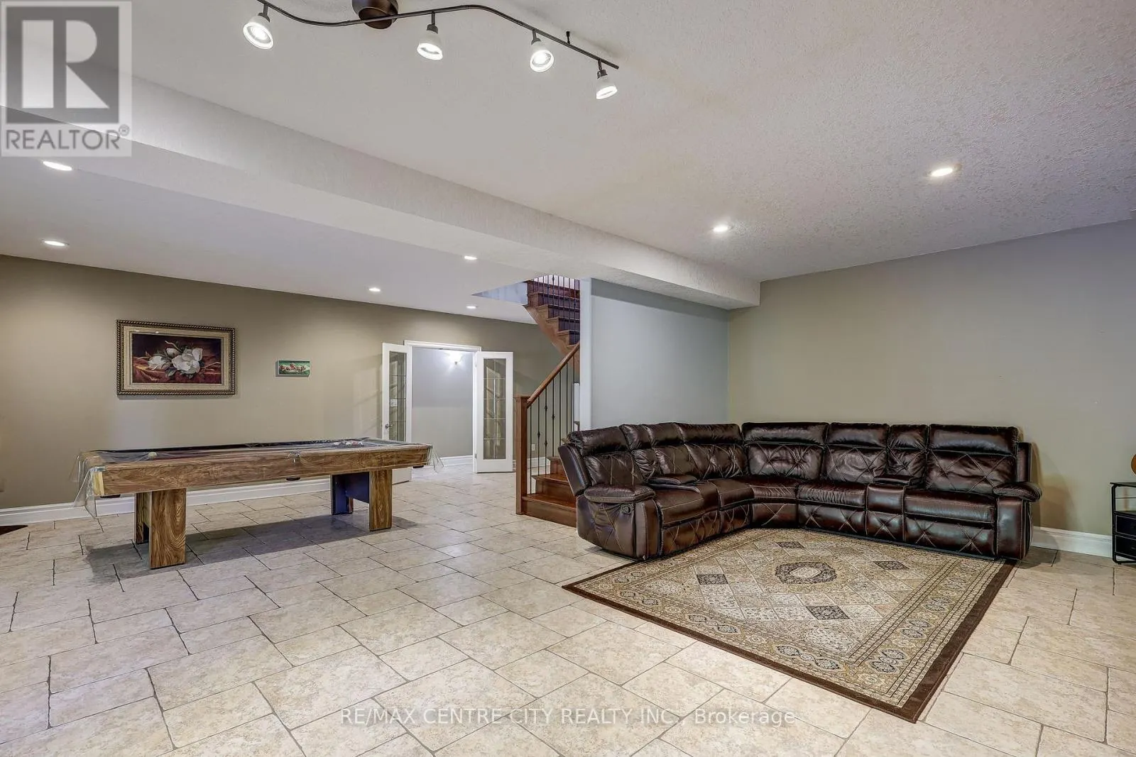 1 MCGREGOR COURT