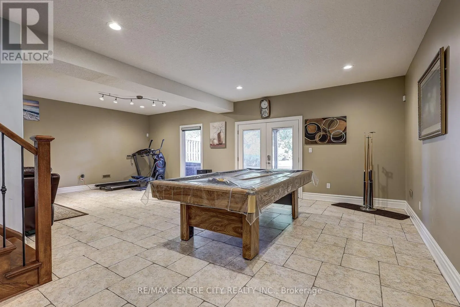 1 MCGREGOR COURT