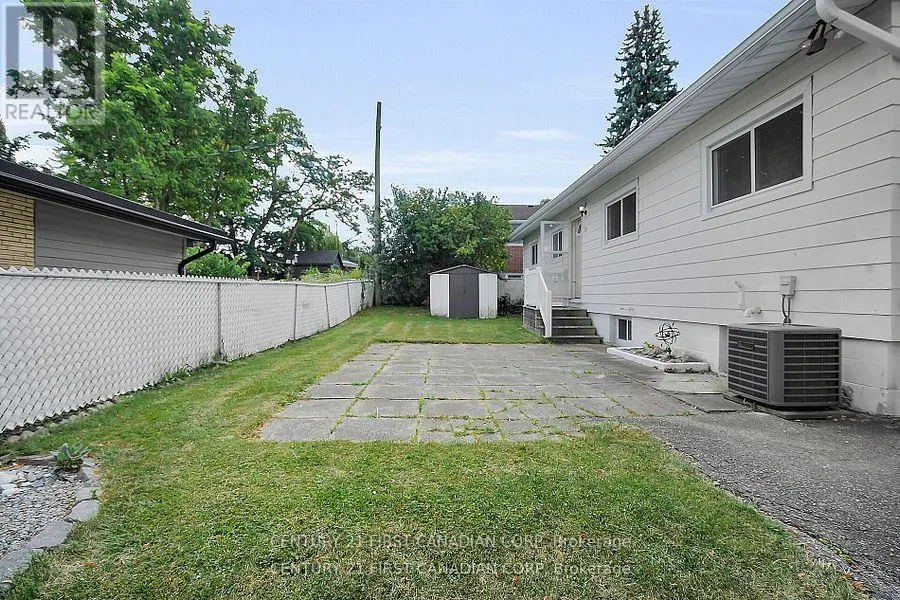 10 FRONTENAC ROAD