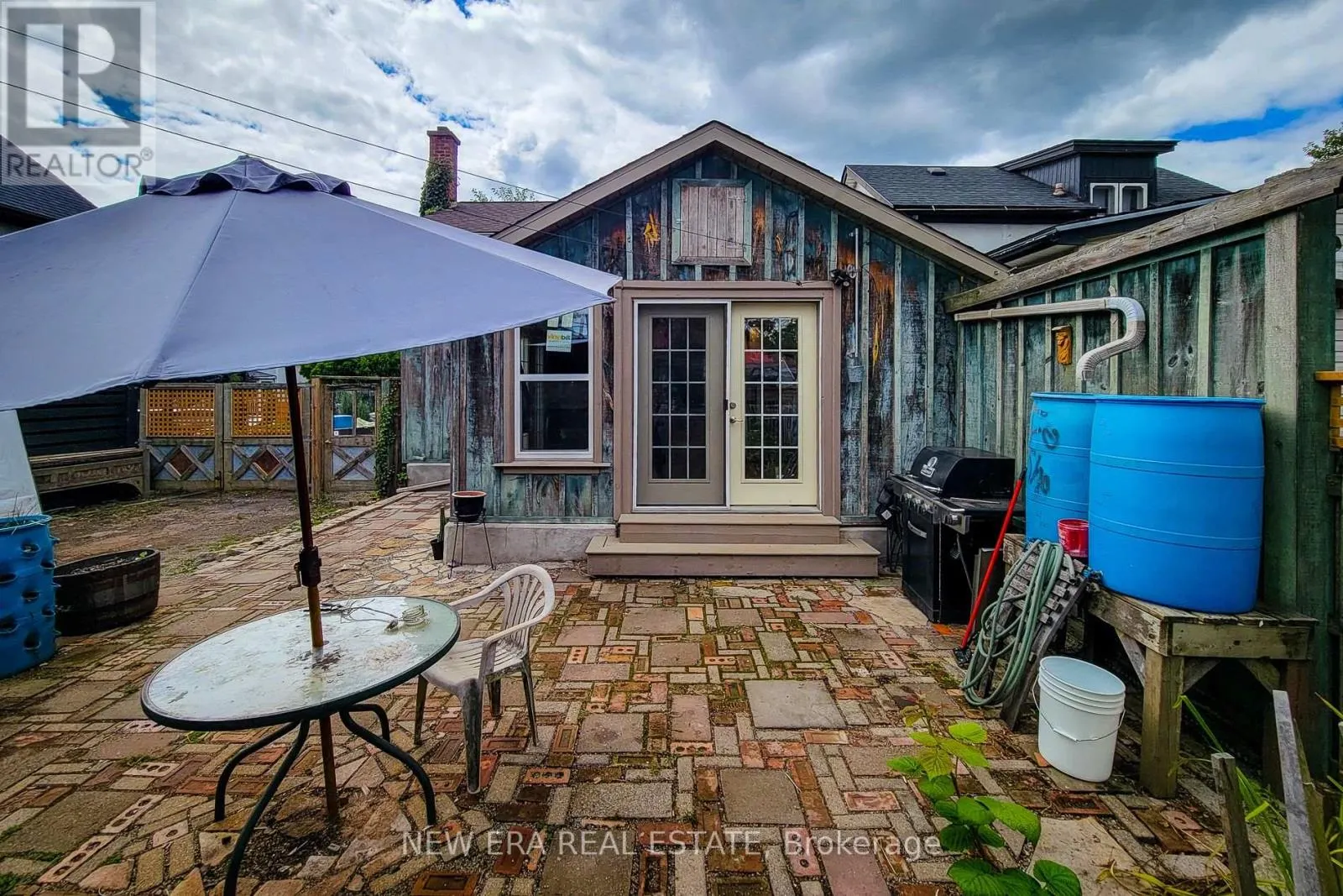 16 WELLAND STREET S