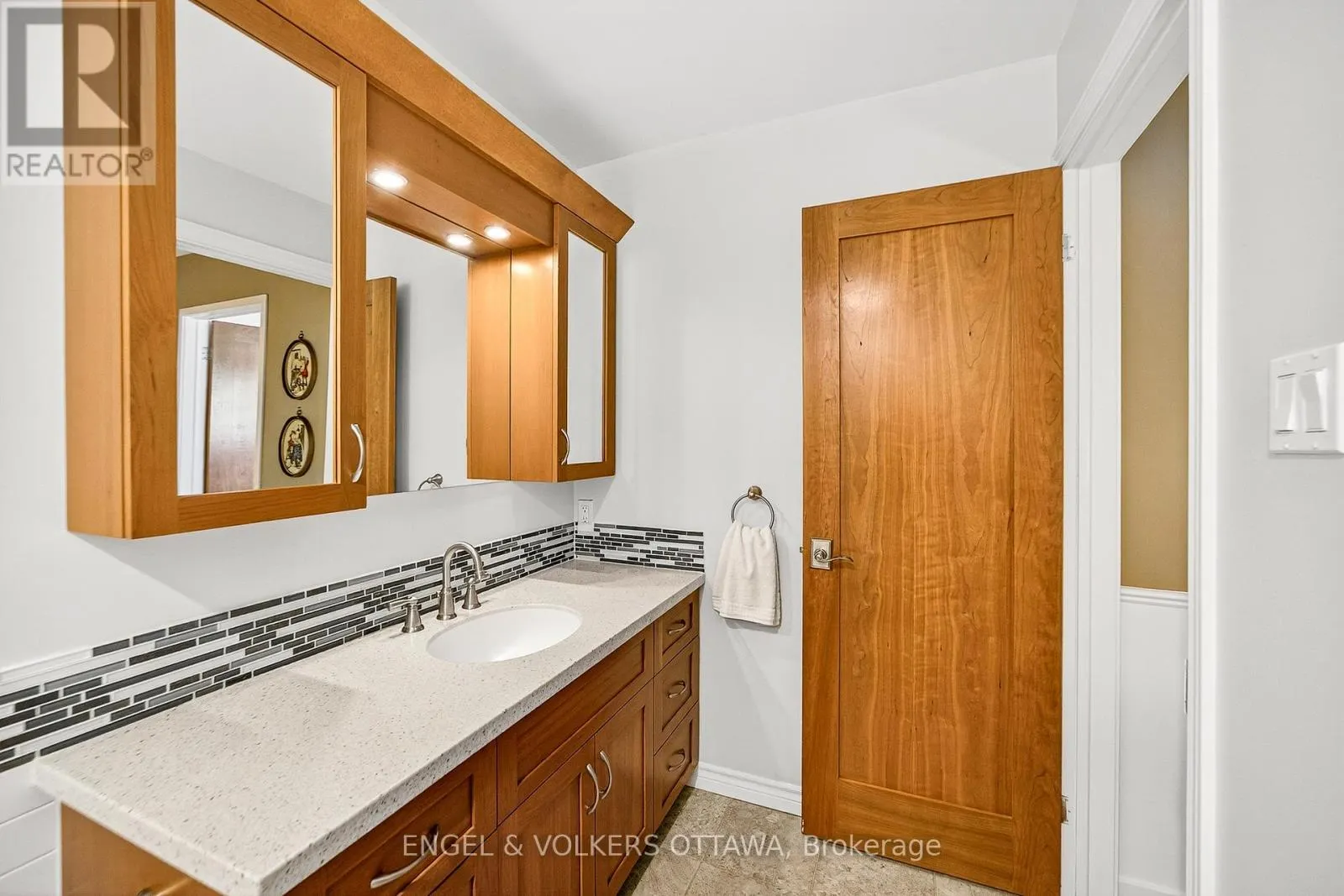 29 MILNE CRESCENT
