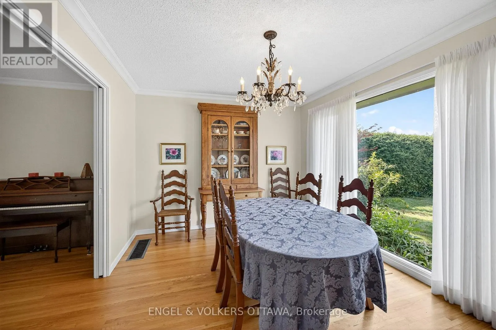 29 MILNE CRESCENT
