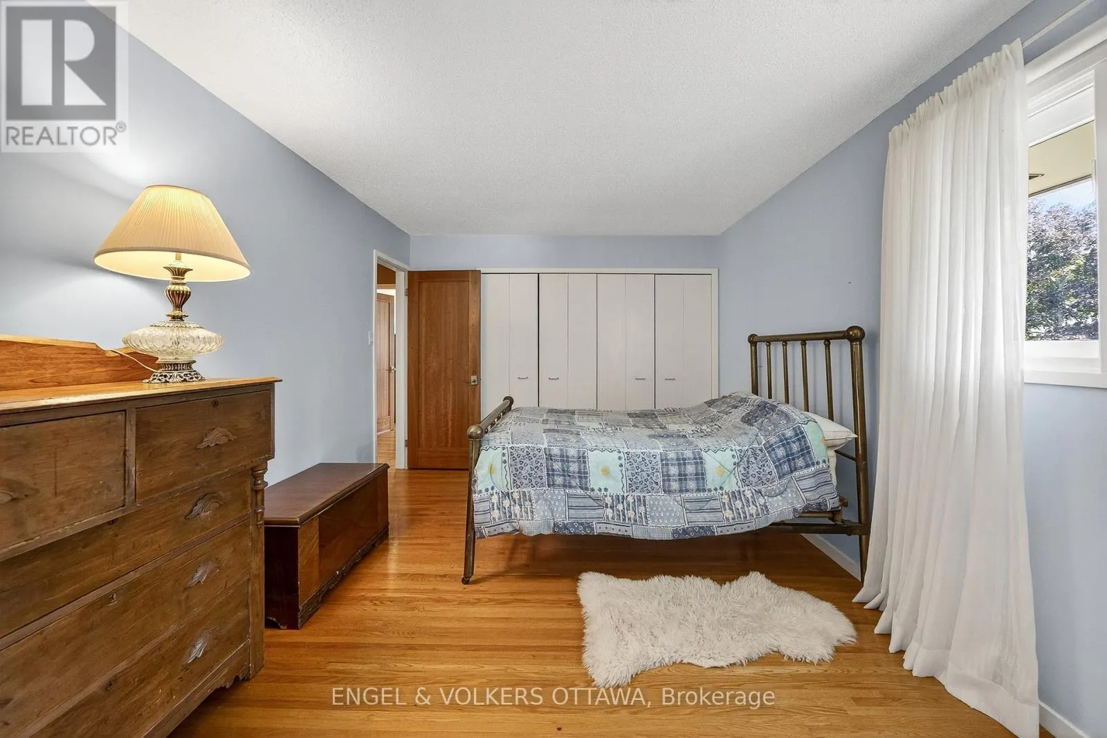 29 MILNE CRESCENT