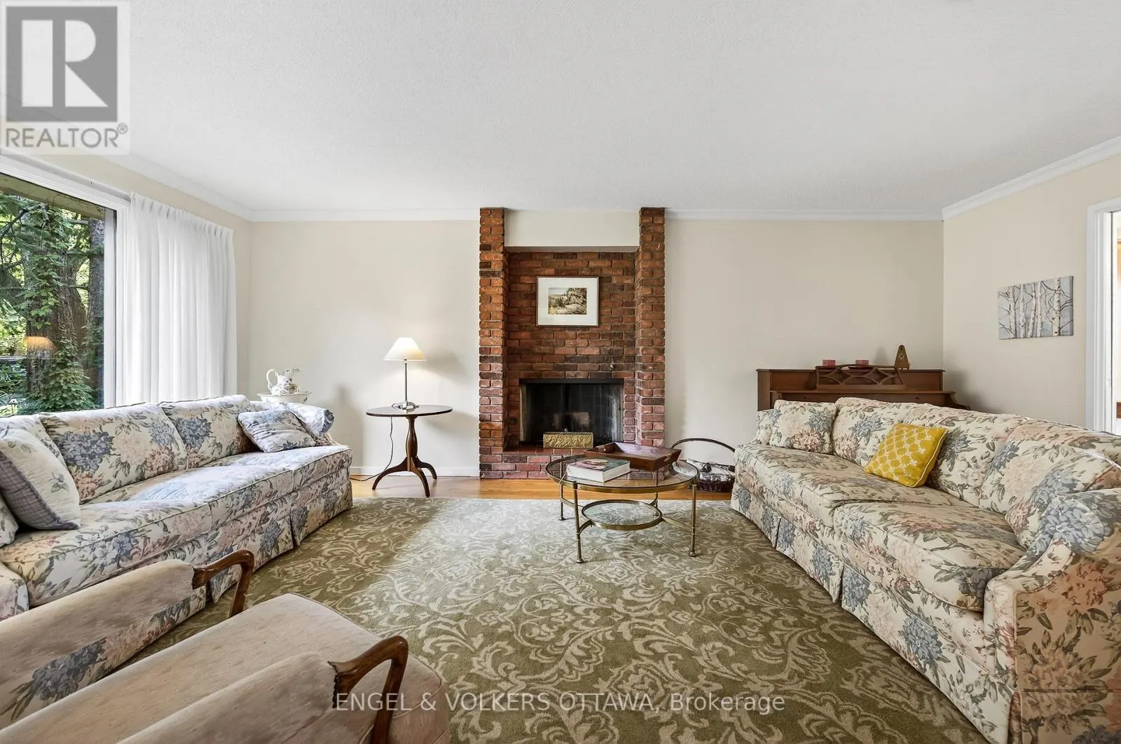 29 MILNE CRESCENT