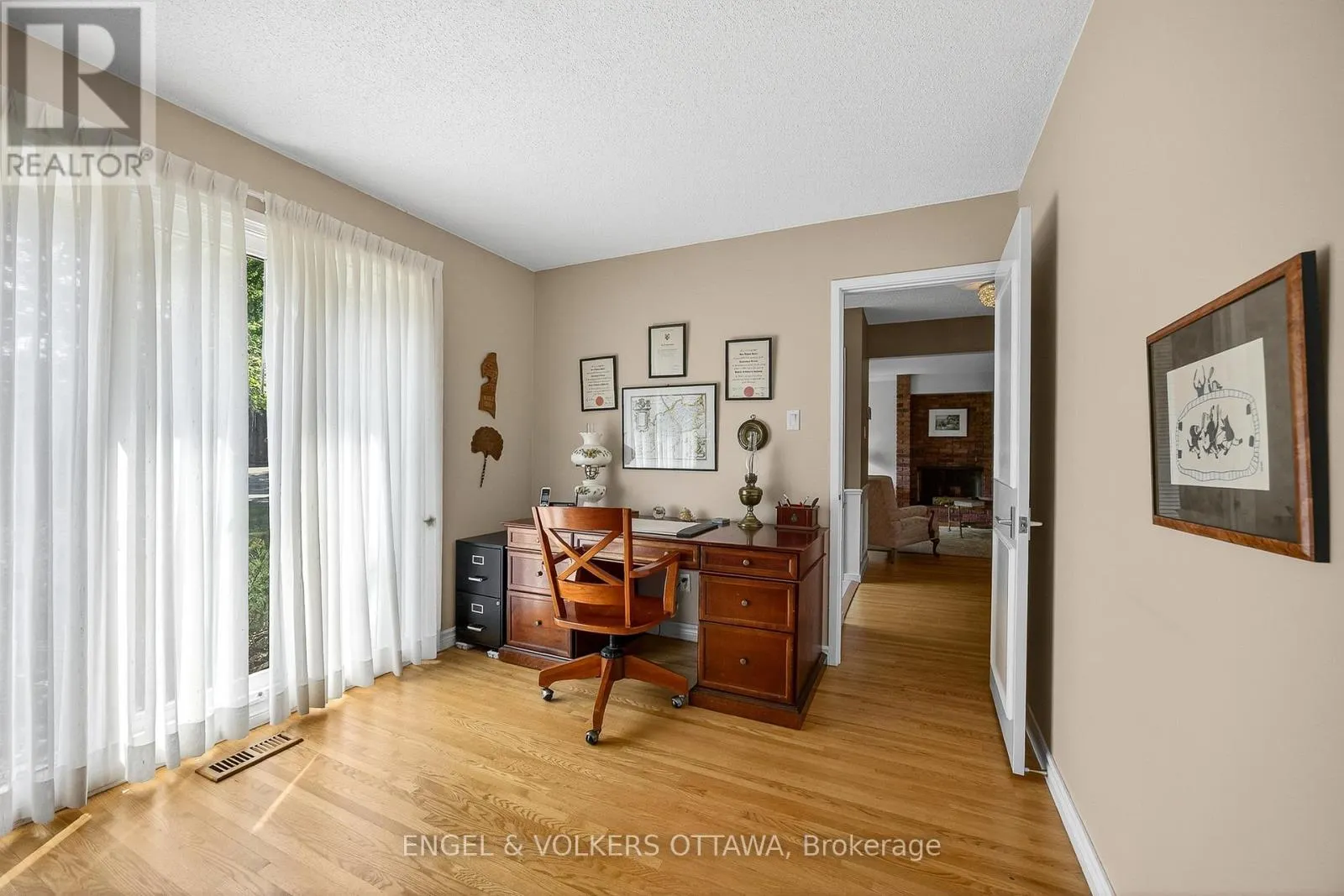 29 MILNE CRESCENT