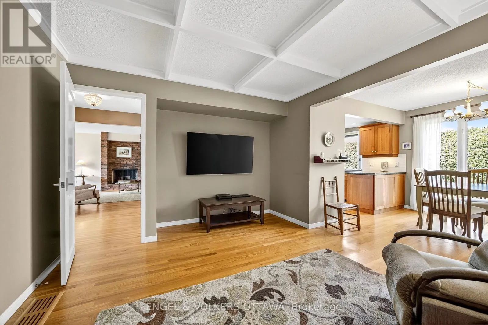 29 MILNE CRESCENT