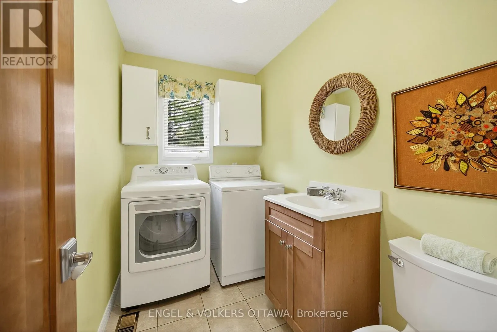 29 MILNE CRESCENT
