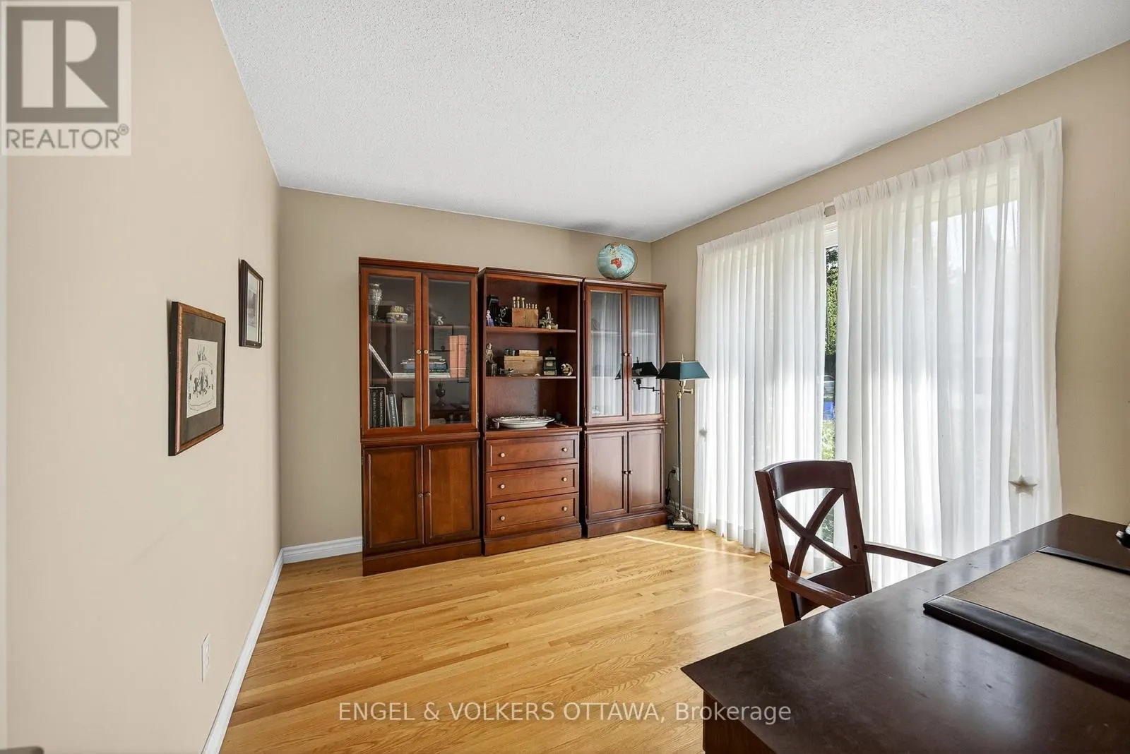 29 MILNE CRESCENT