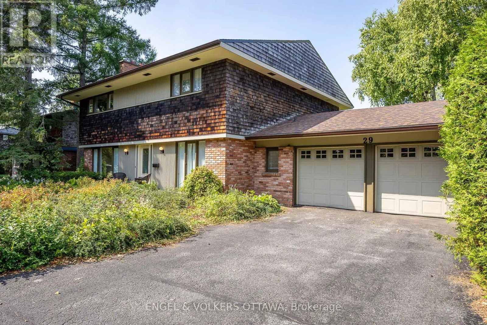 29 MILNE CRESCENT