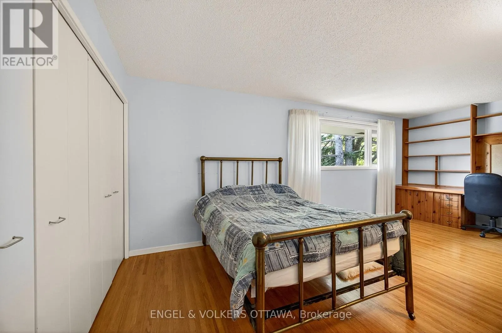 29 MILNE CRESCENT