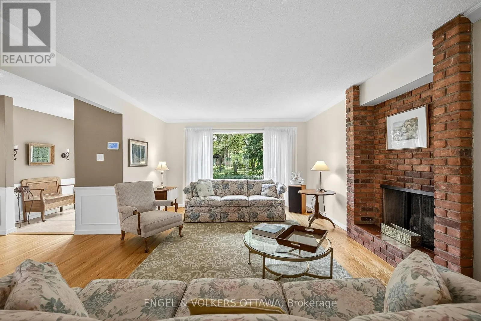 29 MILNE CRESCENT