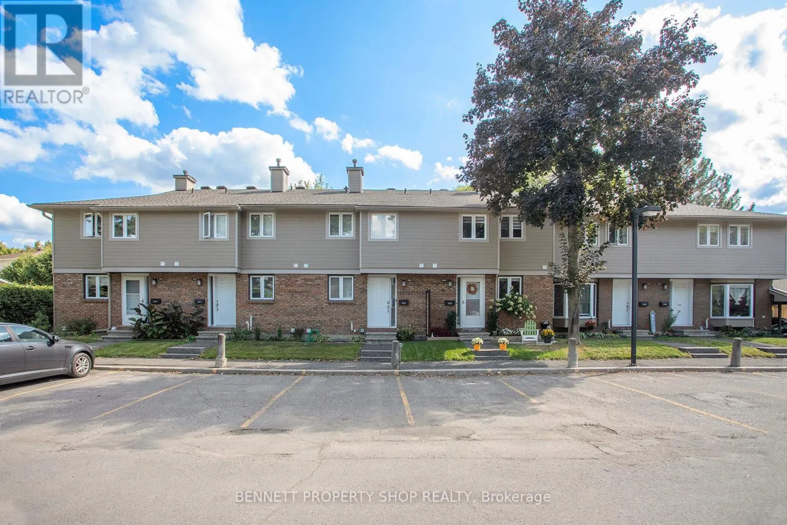 77 - 1642 DU SOMMET PLACE