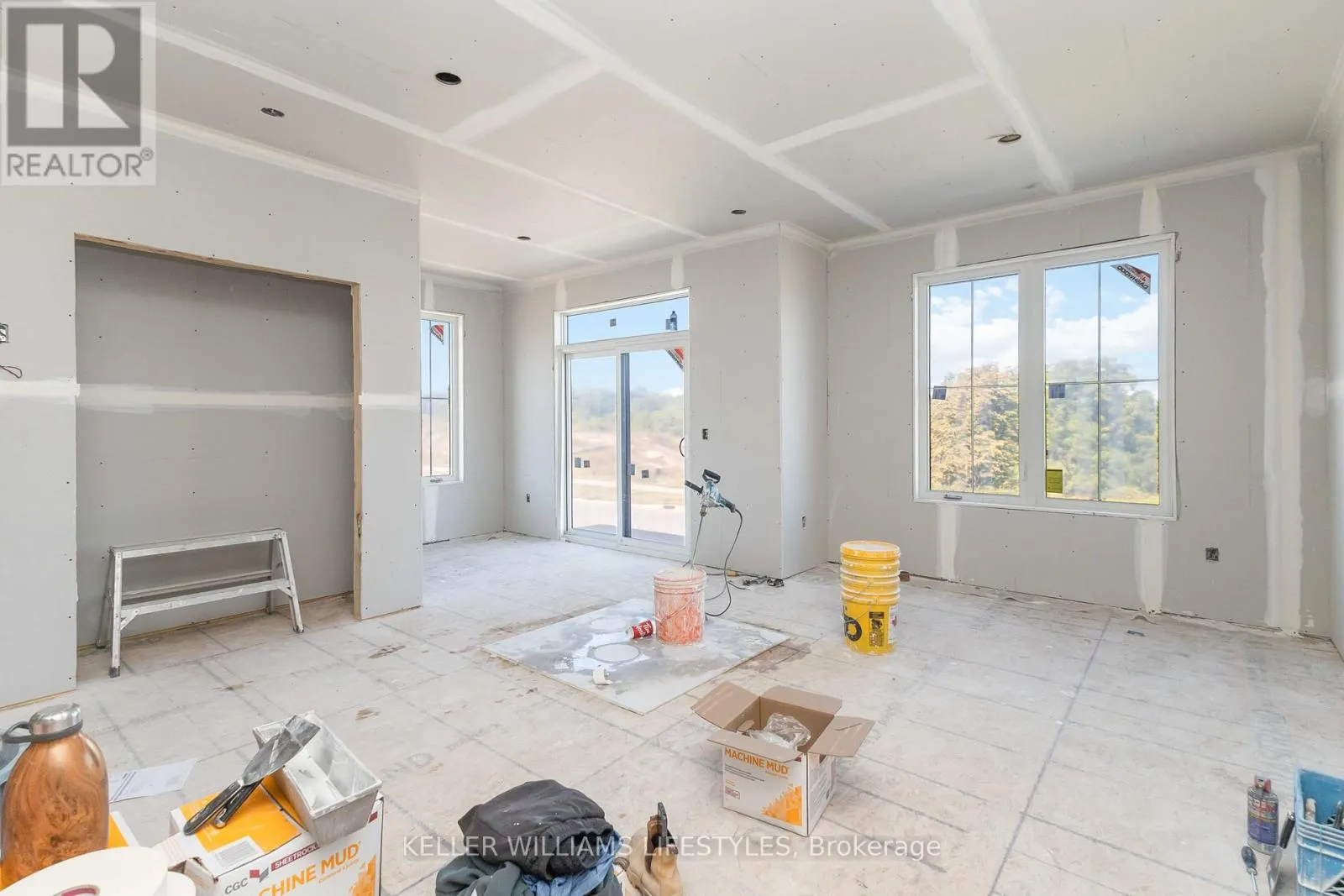 2578 SHEFFIELD BOULEVARD