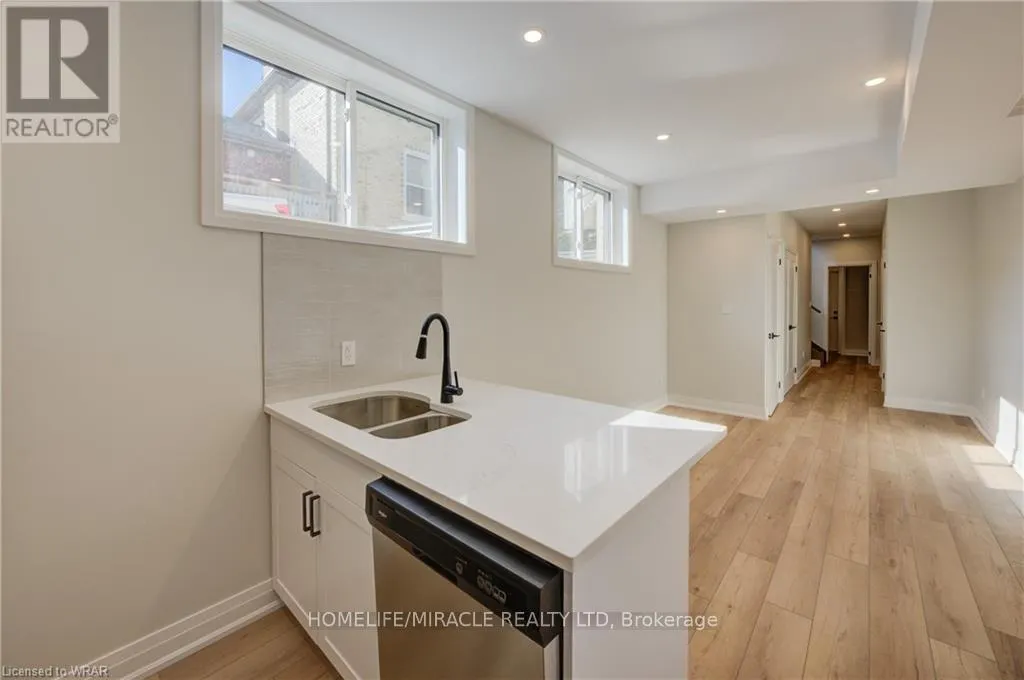2-LOWER - 160 WEBER STREET W