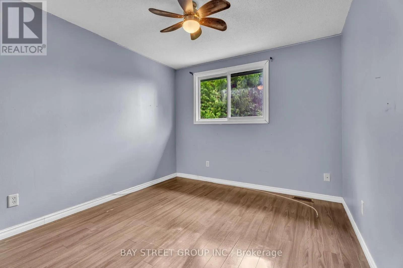 1 RANCHWOOD CRESCENT