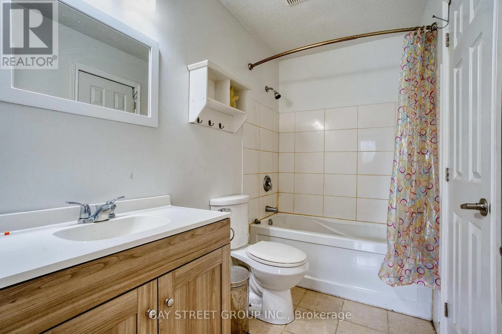 1 RANCHWOOD CRESCENT