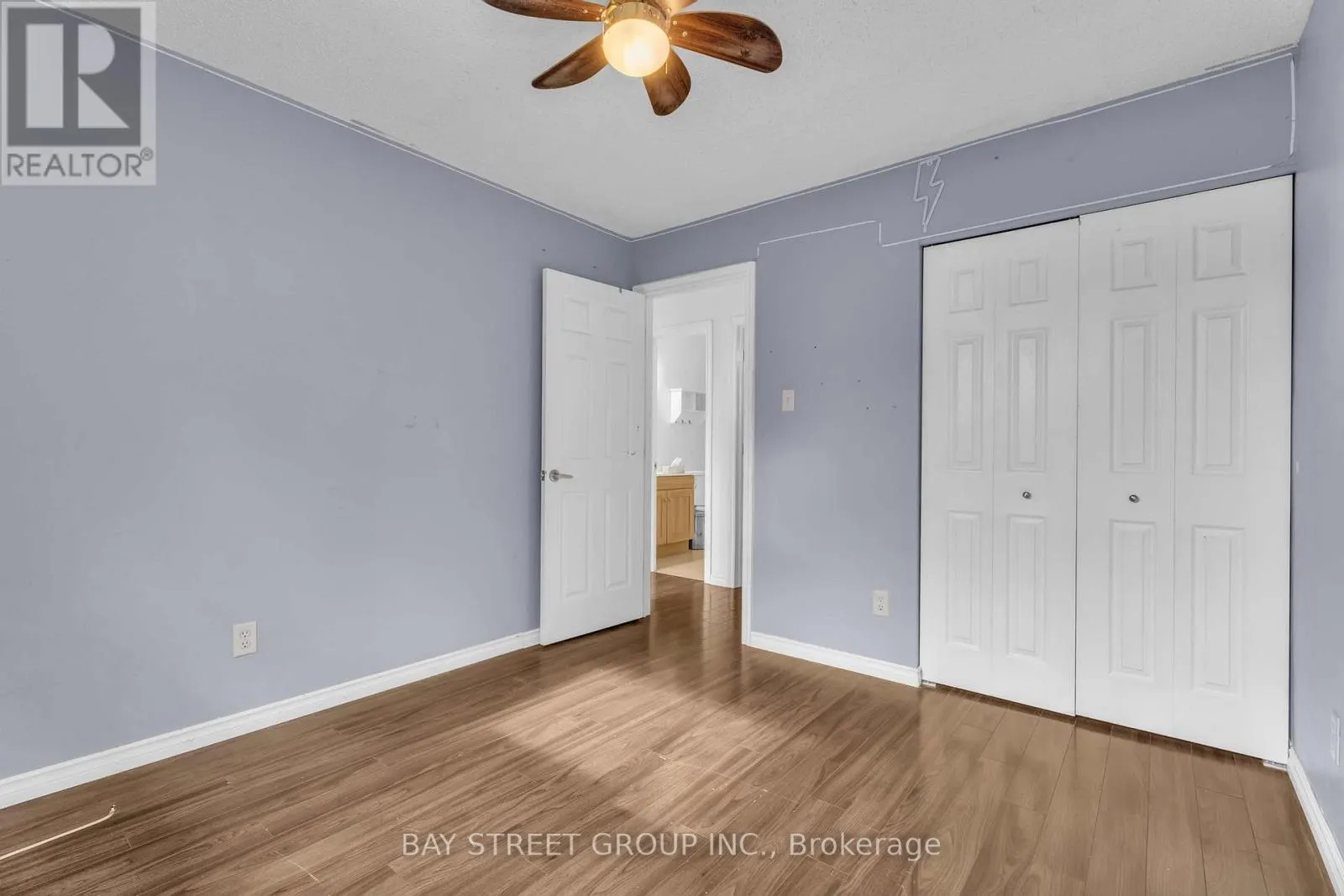 1 RANCHWOOD CRESCENT